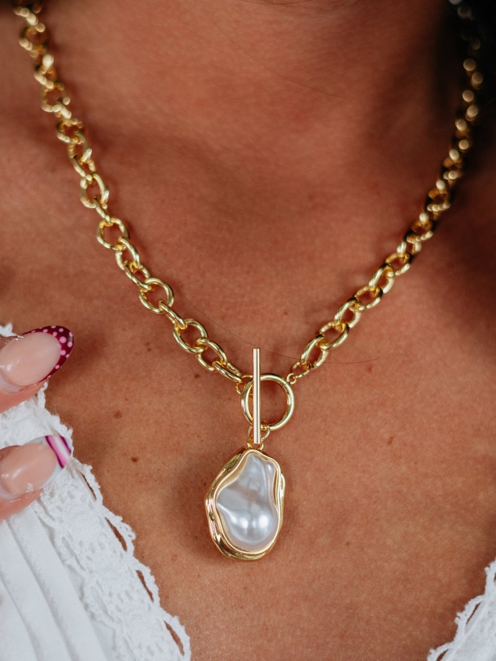 Gold Chain Toggle Necklace with Baroque Pearl Pendant